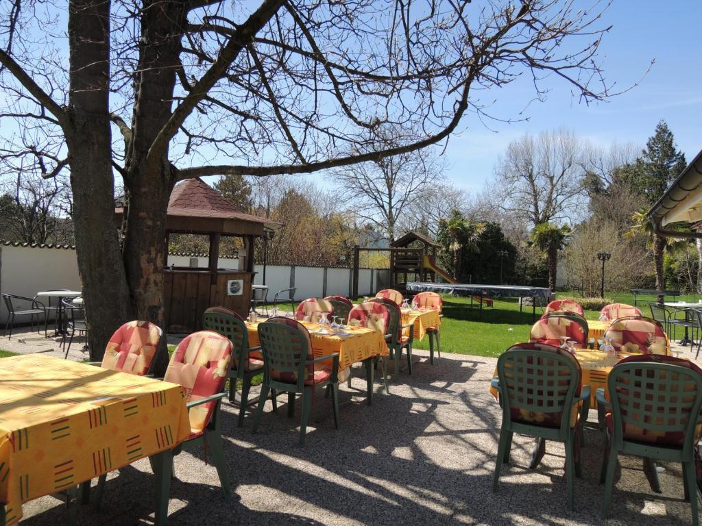 Hotel Du Port - Free Parking - Breakfast Included Estavayer-le-lac Exteriör bild