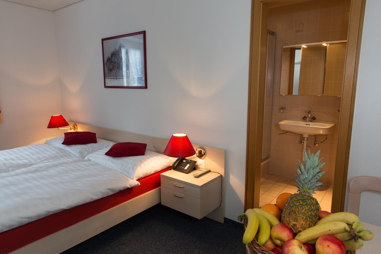 Hotel Du Port - Free Parking - Breakfast Included Estavayer-le-lac Exteriör bild