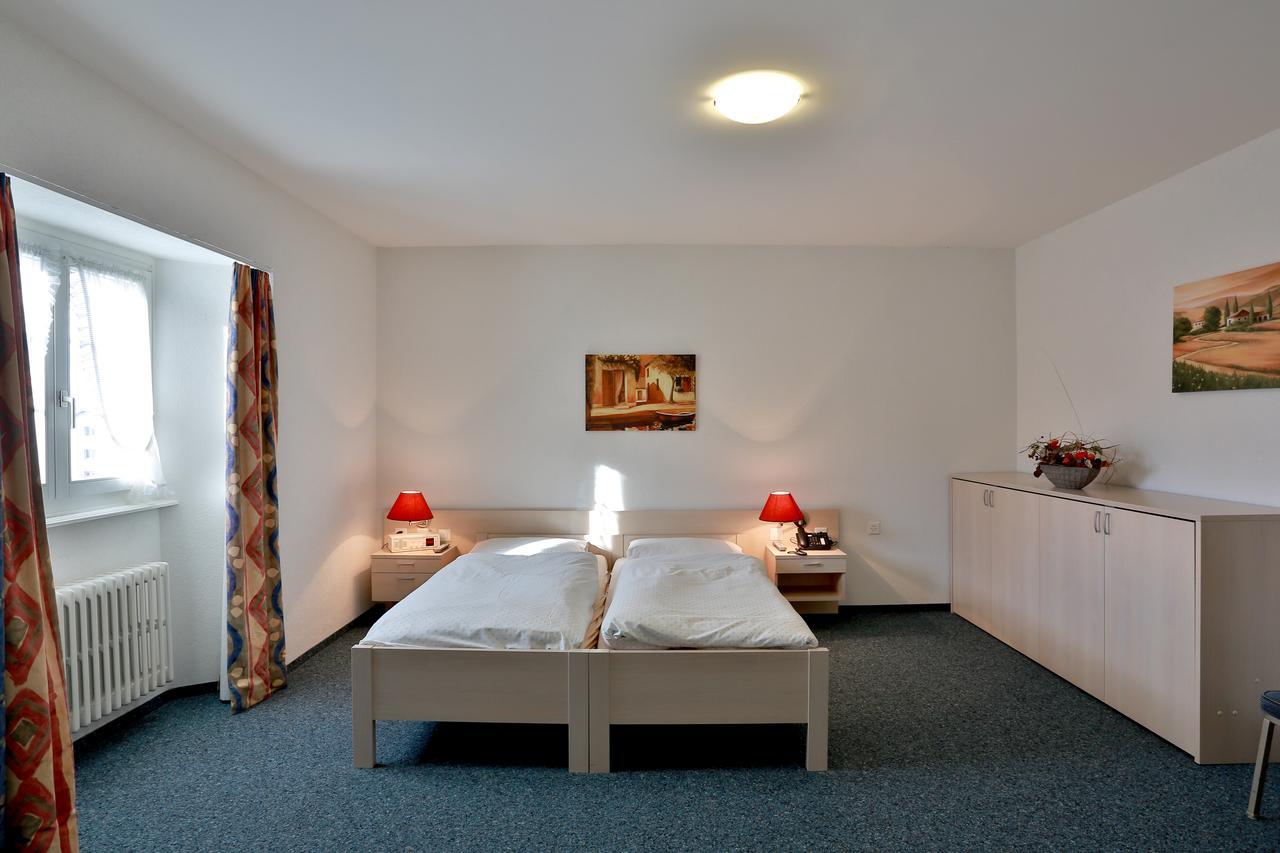 Hotel Du Port - Free Parking - Breakfast Included Estavayer-le-lac Exteriör bild